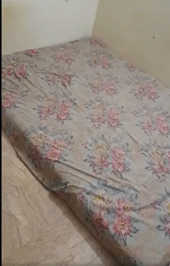 01king size bed 01 king size mattress 01 Queen size mattress - photo 1