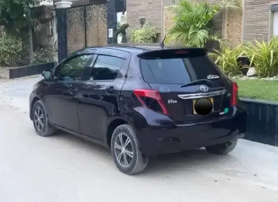 Toyota Vitz 1.0 Jewela For Sale in Gulshan-e-Iqbal | KarachiAds - photo 2