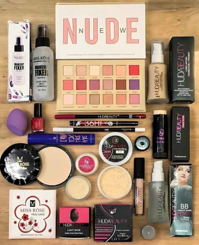 15 in 1 makeup deal with Free dilvery - photo 3