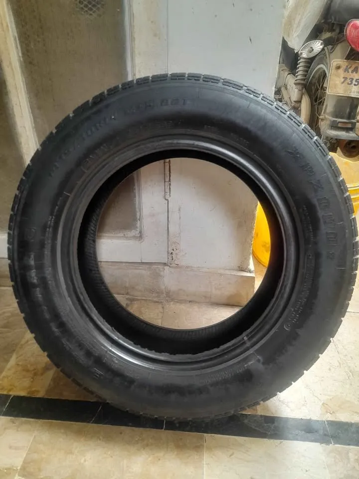 175/ 70/ 14 tyre used For Sale in Gulistan-e-Jauhar | Karachi Ads - photo 2