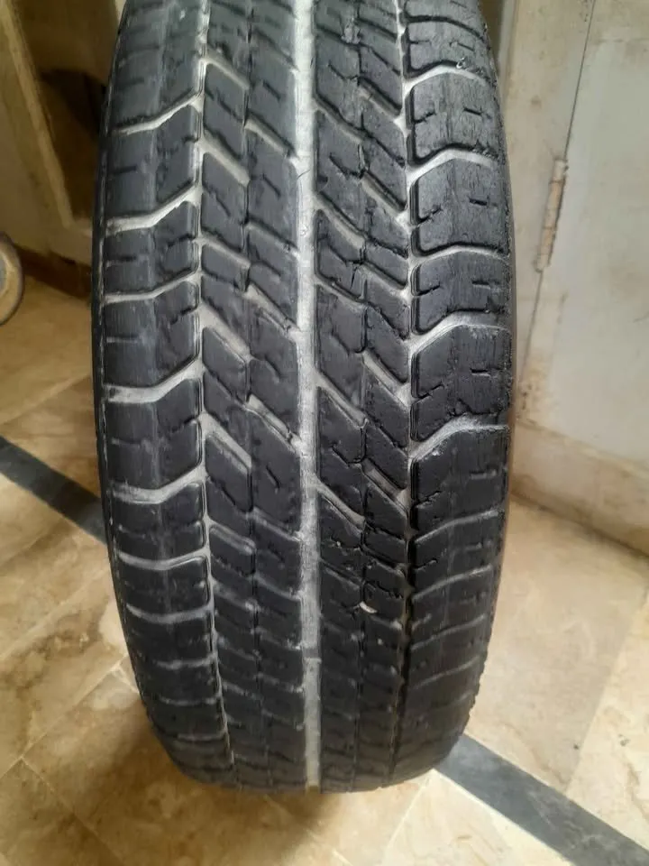 175/ 70/ 14 tyre used For Sale in Gulistan-e-Jauhar | Karachi Ads - photo 4