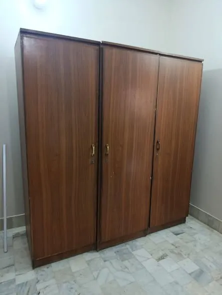 3 door wooden Cupboard For sale - photo 1