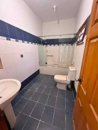 300 yards Bungalow available for rent
