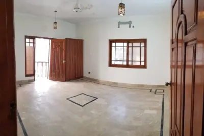 4 bed dd upper portion for rent For Rent in DHA Defence Phase 5 | Karachi Ads