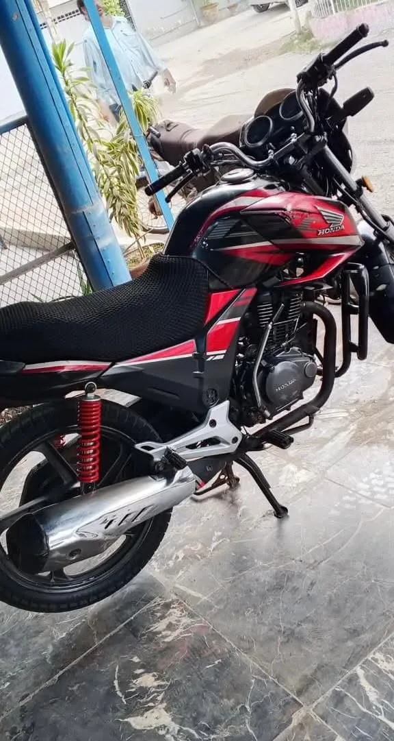 Honda CB 150F For Sale in Gulberg Town | KarachiAds - photo 2