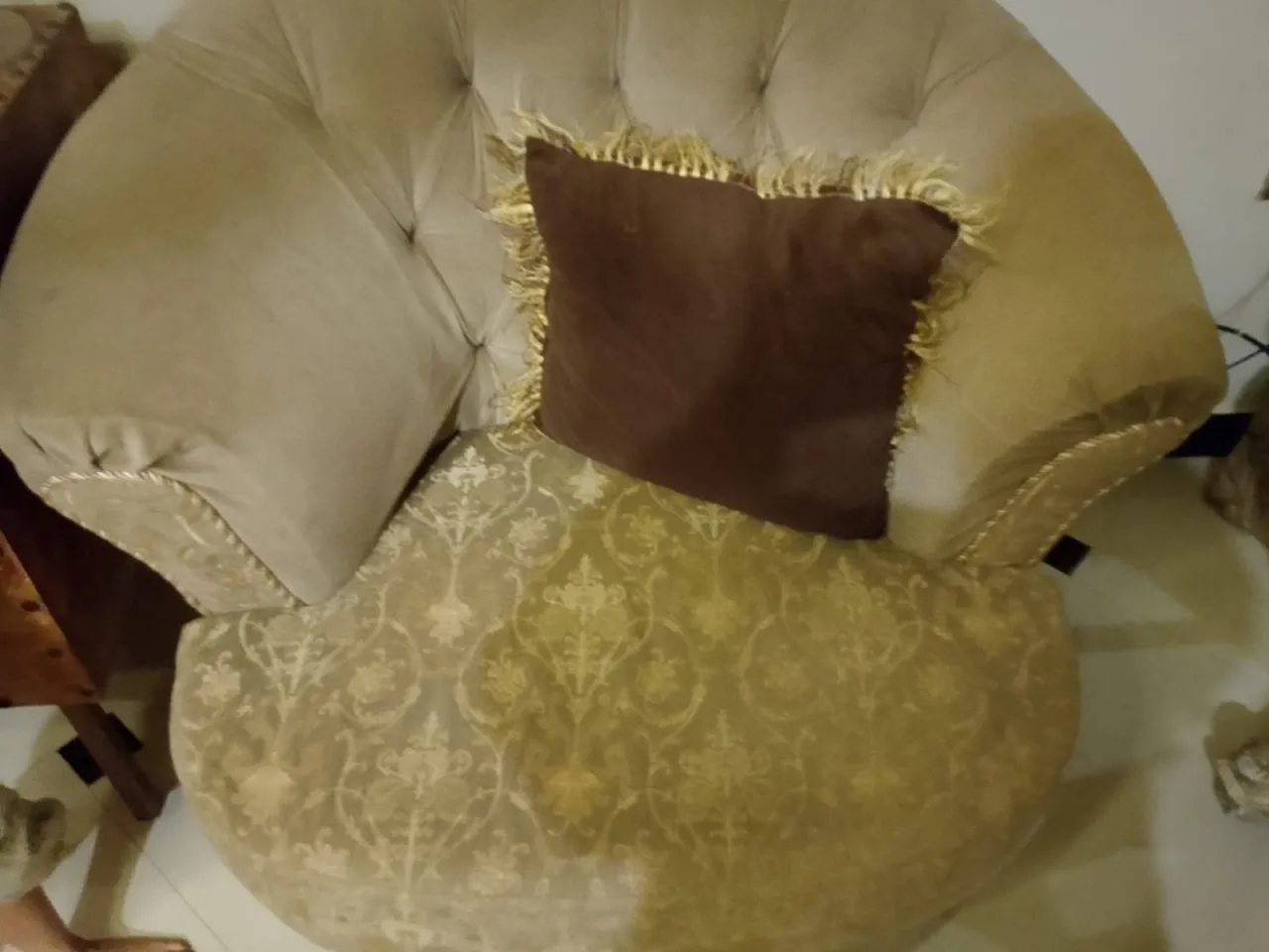 π 7-Seater Luxury Sofa Set (Like New) - Urgent Sale! π - photo 5
