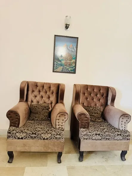 7 seater sofa available For Sale in Malir Cantt | Karachi Ads - photo 4