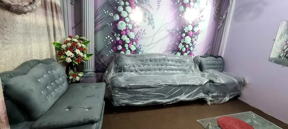 7 seater sofa set. Brand New condition. For Sale in Gulshan-e-Maymar | Karachi Ads - photo 4