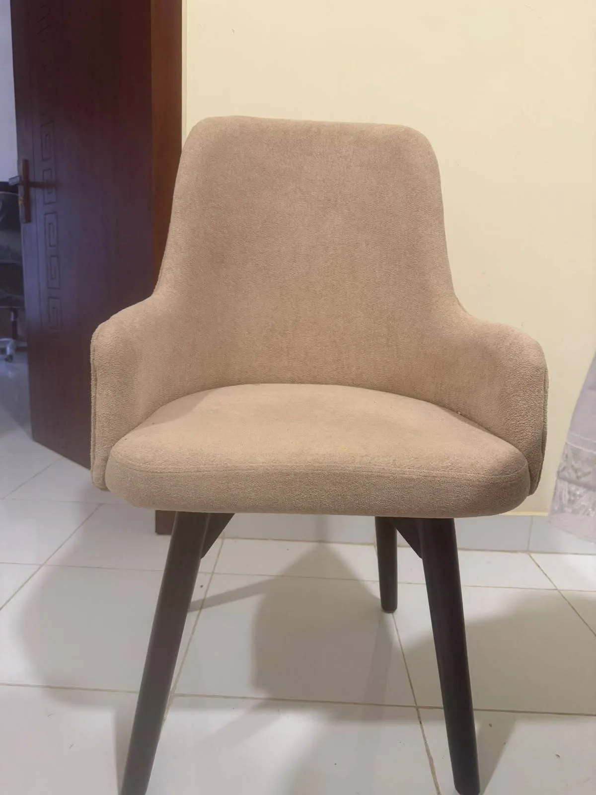 4 Chair Round dining table For Sale in Gulistan-e-Johar | KarachiAds - photo 3