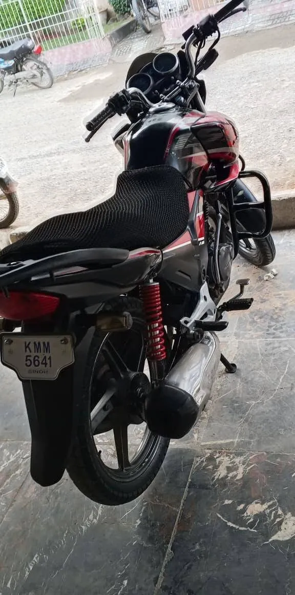 Honda CB 150F For Sale in Gulberg Town | KarachiAds - photo 3