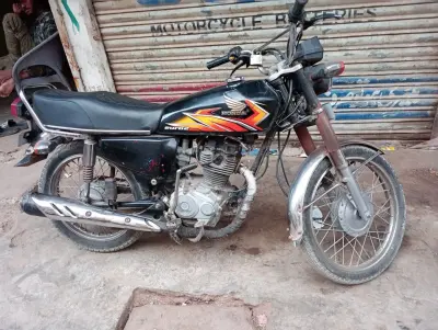 Honda CG-125cc For Sale in Nagan Chowrangi | Karachi Ads - photo 2