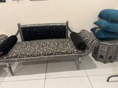9 seater sofa For Sale in DHA Defence Phase 6 | Karachi Ads - photo 3