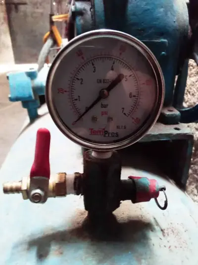 Air compressor