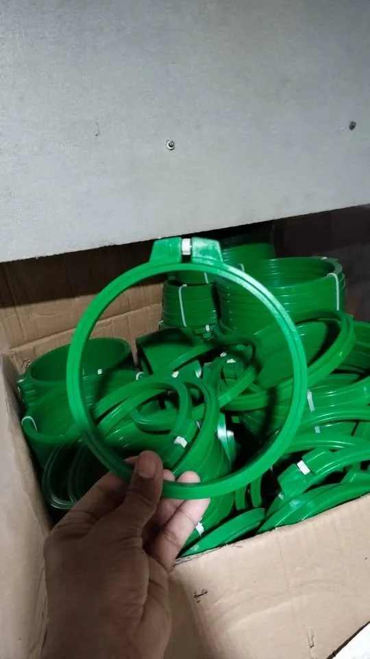 All kinds of embroidery machine and frames are available - photo 9