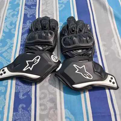Alpinestars riding safety gloves For Sale in North Karachi | Karachi Ads