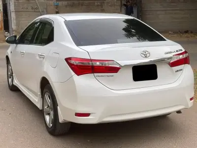 Altis Grande 1.8 hardtop 2014/2015 For Sale in Malir Cantt | Karachi Ads - photo 2