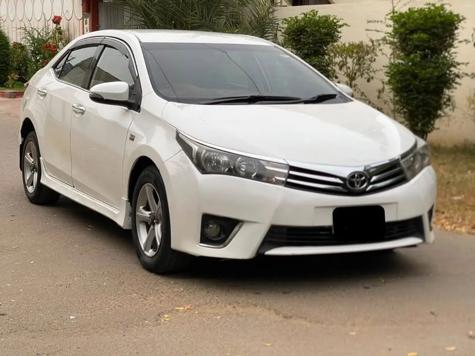 Altis Grande 1.8 hardtop 2014/2015 For Sale in Malir Cantt | Karachi Ads - photo 4