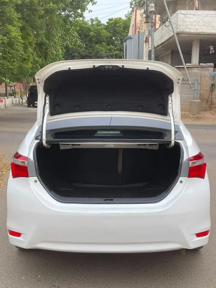 Altis Grande 1.8 hardtop 2014/2015 For Sale in Malir Cantt | Karachi Ads - photo 5