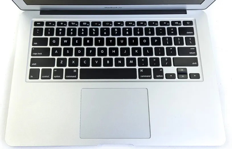 Apple MacBook Air 13-inch (Early 2015) Model Number: A1466 For Sale in Saddar, Karachi - photo 2