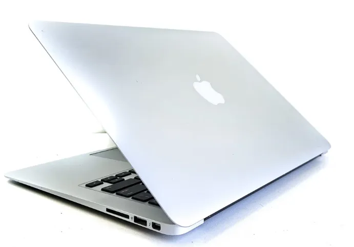 Apple MacBook Air 13-inch (Early 2015) Model Number: A1466 For Sale in Saddar, Karachi - photo 4