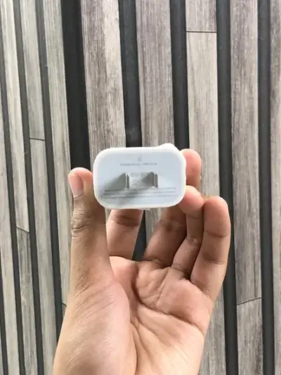 Apple Original Box pulled Out Adapter For Sale in Saddar | Karachi Ads