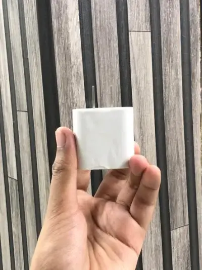 Apple Original Box pulled Out Adapter For Sale in Saddar | Karachi Ads - photo 2
