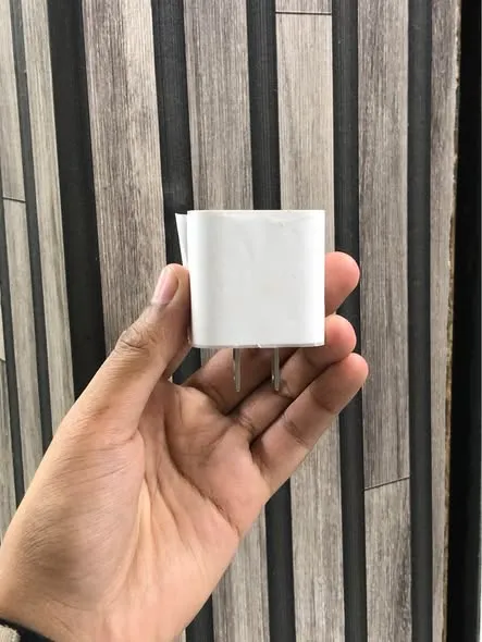 Apple Original Box pulled Out Adapter For Sale in Saddar | Karachi Ads - photo 3