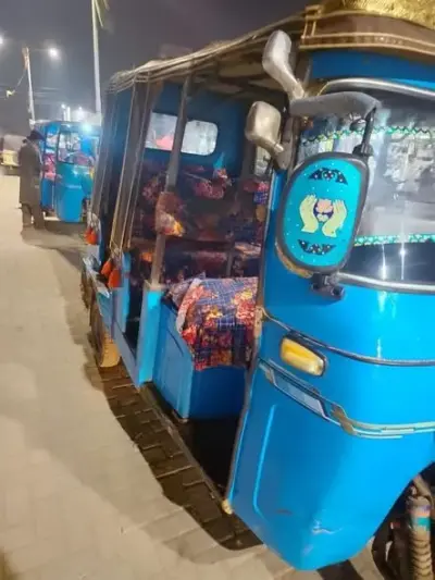 AUTO RICKSHAW SAZGAR 6 SITER DAEWOO 2025 MODEL GENUINE For Sale in Scheme 33 | Karachi Ads - photo 2