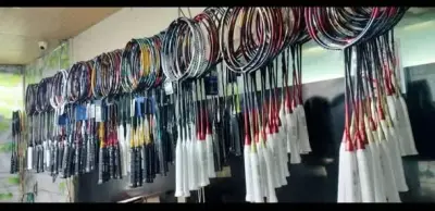 Badminton rackets available for sell in every price range - photo 2