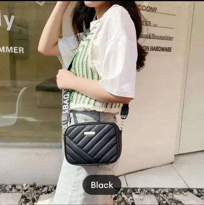 Beautiful bags For Sale in New Karachi | Karachi Ads