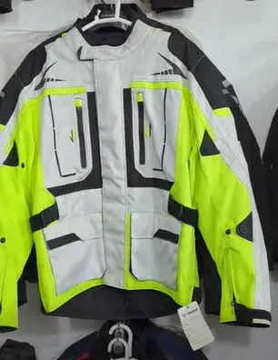 bike saftey jacket For Sale in Gulistan-e-Jauhar | Karachi Ads