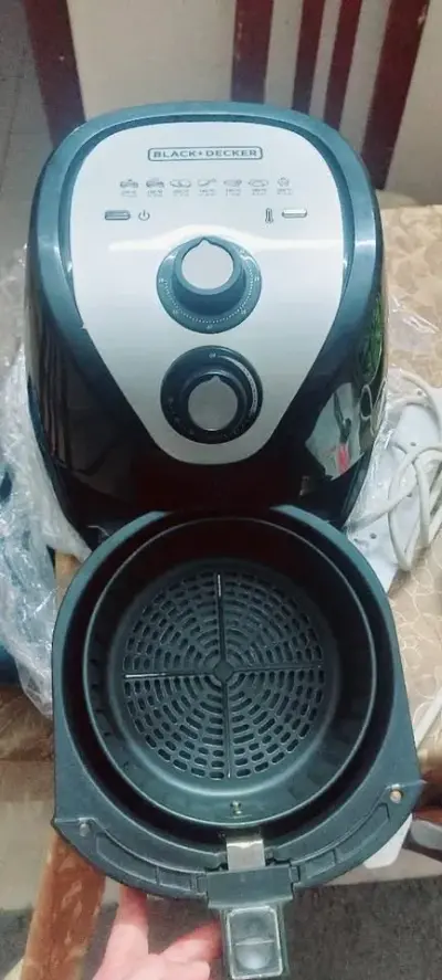 Black & Decker Air Fryer AF 200 for Sale in Gulistan-e-Jauhar, Karachi