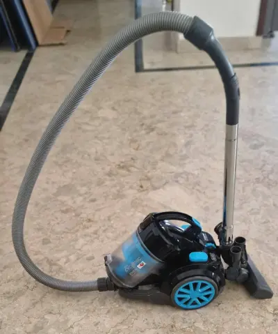 Black+decker bagless vacuum cleaner For Sale in Gulistan-e-Jauhar, Karachi - photo 4