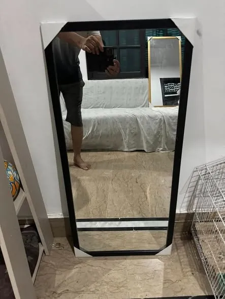 Brand new 2 fancy wall mirrors for sale. - photo 2