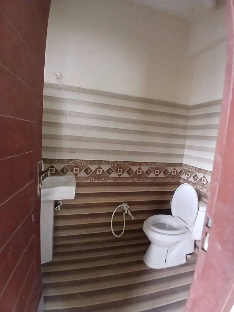 Brand New Flat β Daniyal Residency For Sale in Safoora Goth | Karachi Ads - photo 1