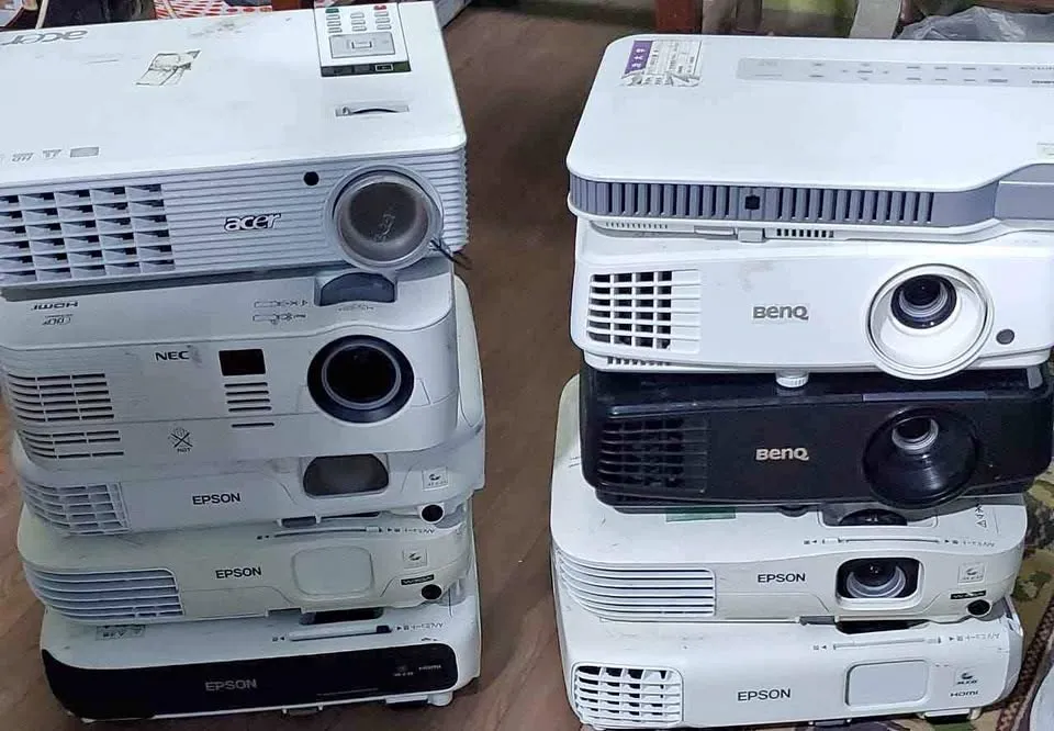 Branded refurbished multimedia projectors For Sale in New Karachi, Karachi - photo 1