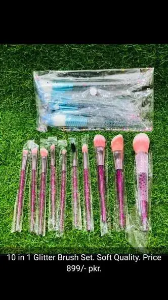 Brushes and Beauty Blender Sale - photo 3