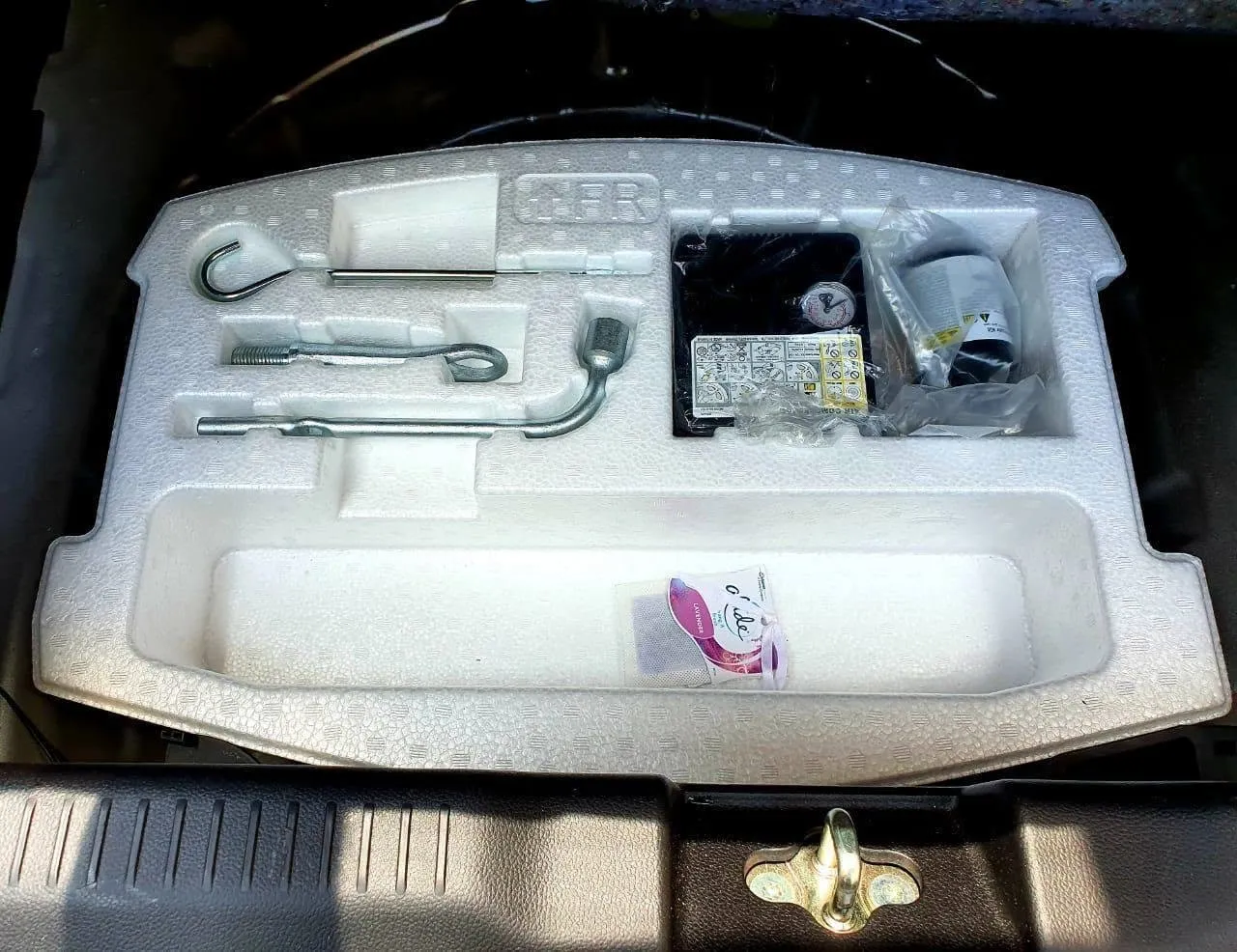 CAR AVAILABLE ON INSTALLMENT Suzuki Swift GL CVT 1.2 For Sale in Gulistan-e-Jauhar | Karachi Ads - photo 8