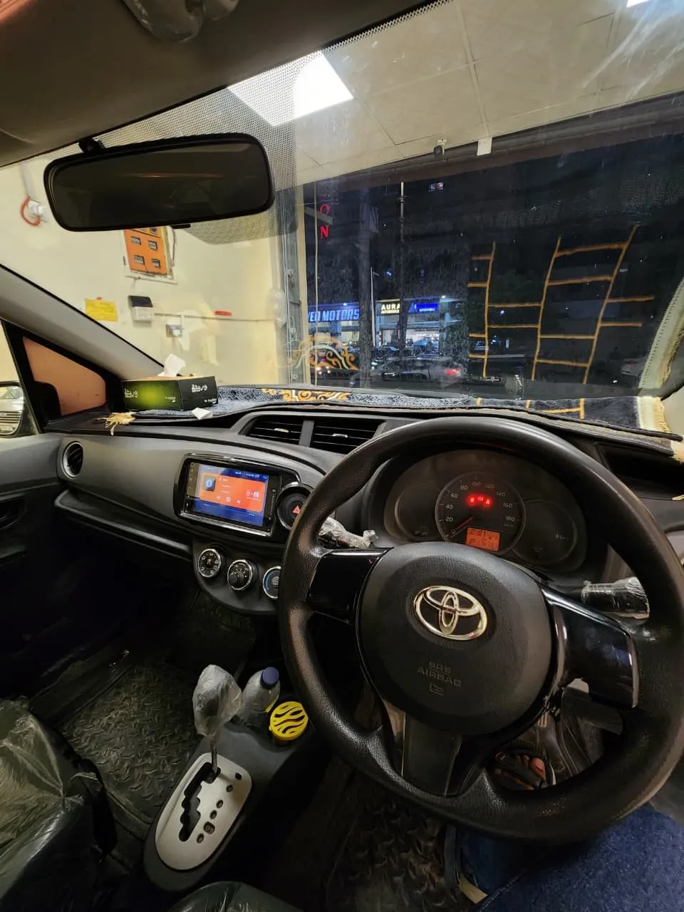 Car-vitz For Sale in I.I. Chundrigar Road | Karachi Ads - photo 2