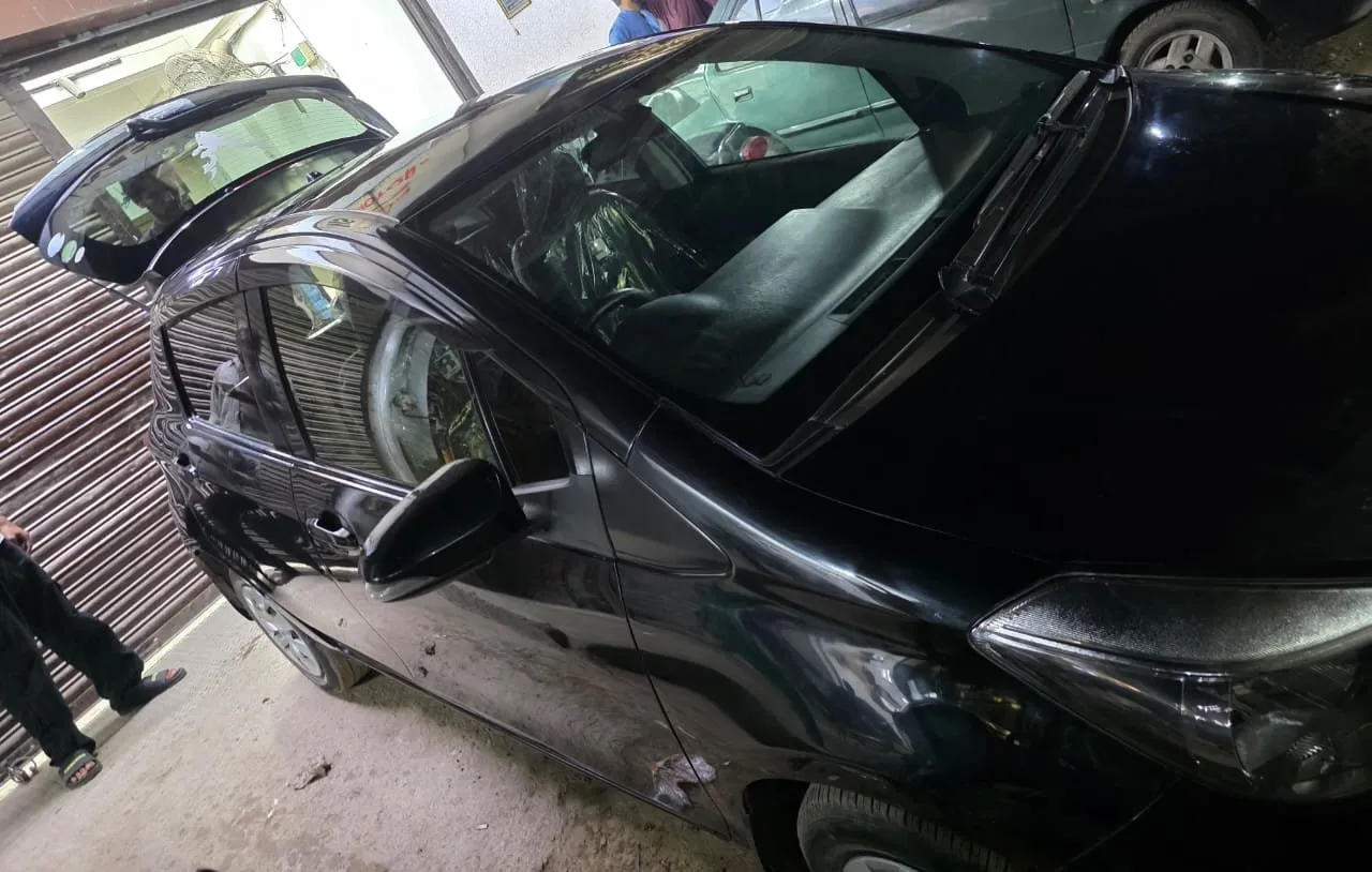 Car-vitz For Sale in I.I. Chundrigar Road | Karachi Ads - photo 6