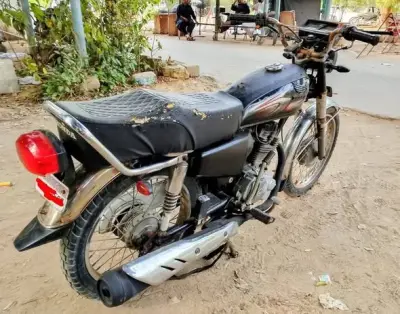 CG 125  BLACK COLOUR - photo 2
