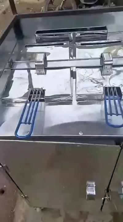 Chips counter 2 deep fryer