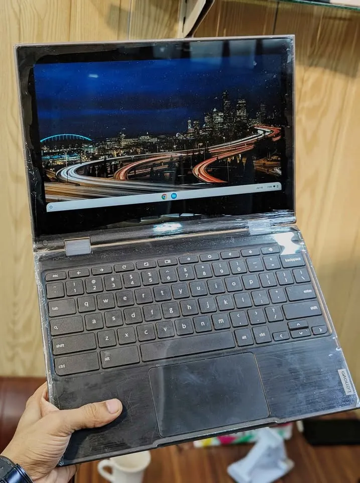 CHROMEBOOK LENOVO-300E For Sale in Saddar, Karachi - photo 3