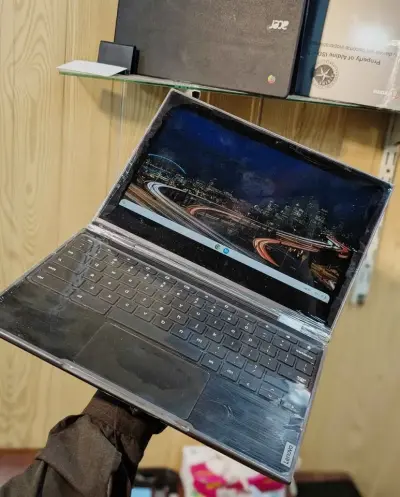 CHROMEBOOK LENOVO-300E For Sale in Saddar, Karachi - photo 5