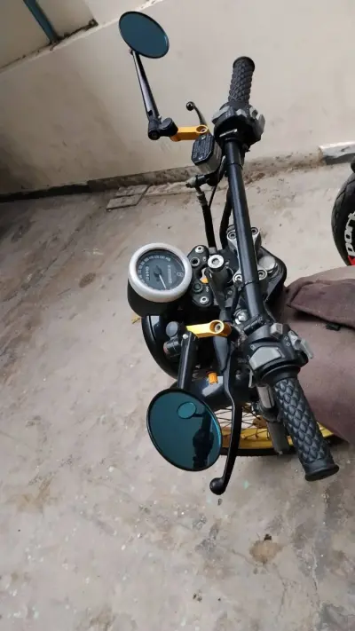 Clip on handles, Side mirrors with risers, Pz30 carburettor For Sale in Gulistan-e-Jauhar | Karachi Ads - photo 4