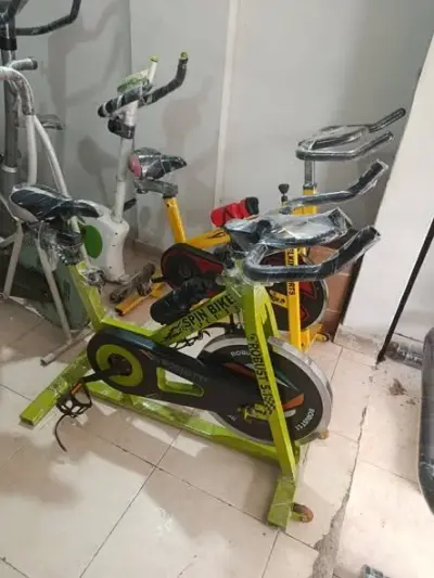 Comercial spin bikes available