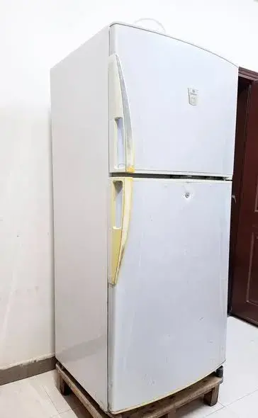 Dawlance Fridge - For Sale in Malir Cantt, Karachi