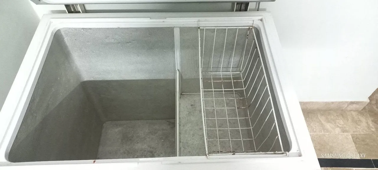 Dawlance Inverter Freezer – Running Condition For Sale in Malir Halt, Karachi - photo 3