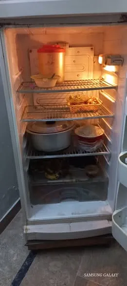 Dawlance Running Condition Fridge For Sale in Malir Cantt, Karachi - photo 3