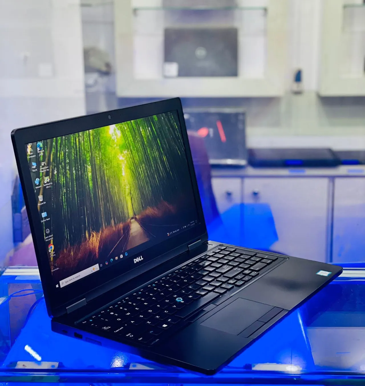 DELL Latitude 5570 For Sale in Saddar, Karachi - photo 2